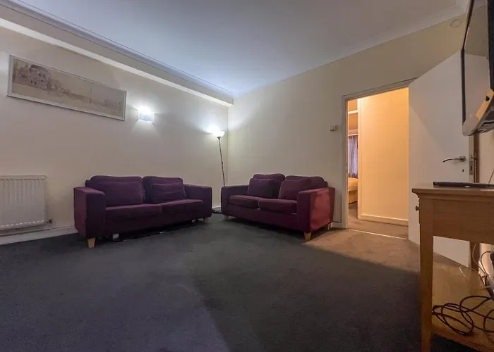 Luxurious 1-Bedroom Apartment In The Heart Of Mayfair H1