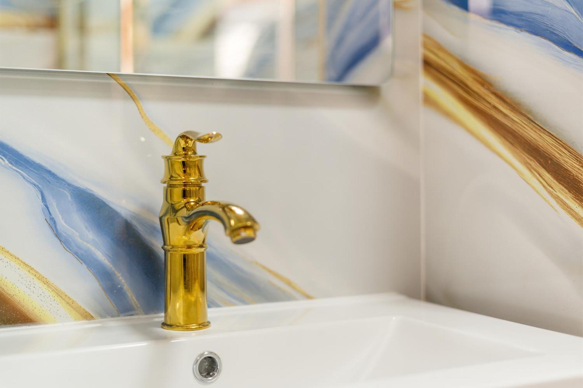 Luxurious 2-bedroom In The Heart Of Mayfair H1 Apartment *